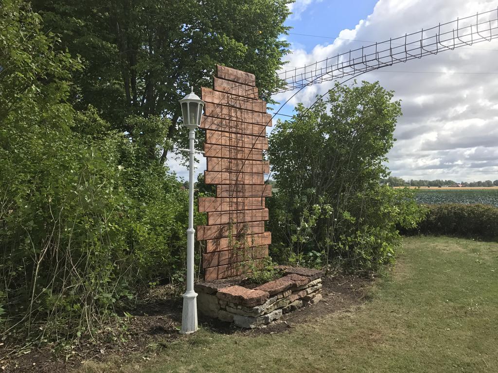 Äventyrsgårdens Vandrarhem, Kinnekulle Källby Eksteriør bilde